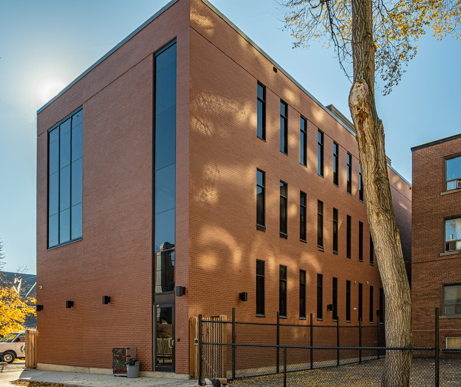 Exterior Kwong Centre for Mental Health & Wellness, Gordon + Gordon Group