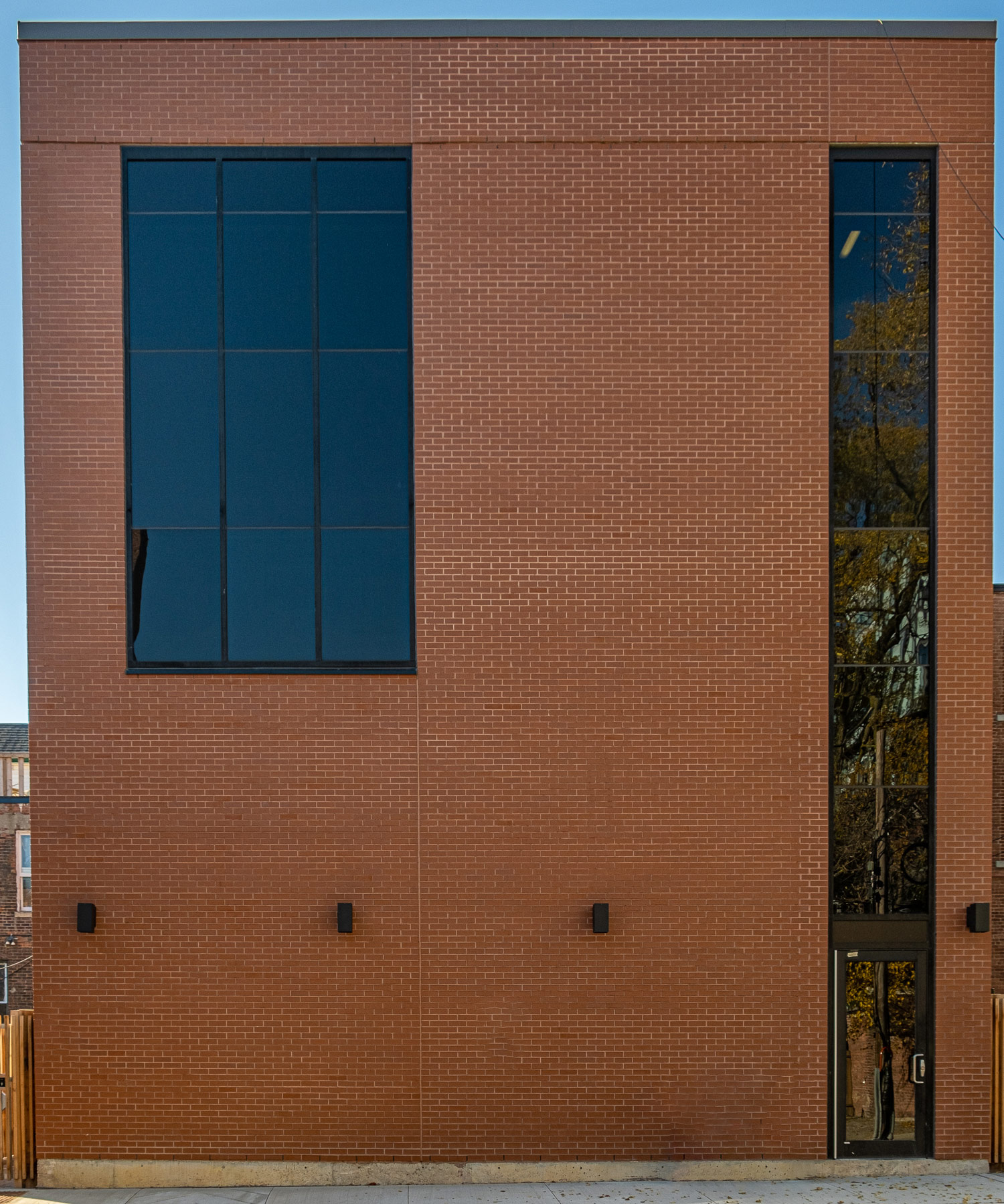 Exterior Kwong Centre for Mental Health & Wellness, Gordon + Gordon Group